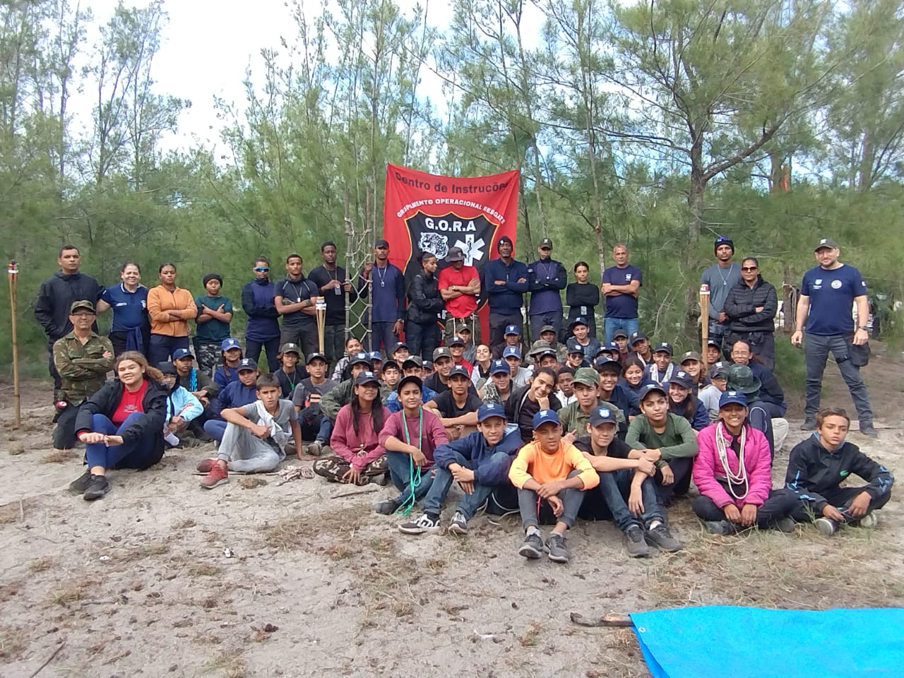 Guarda Mirim de Arraial do Cabo participa de vivência em campo com lições de primeiros socorros e orientações