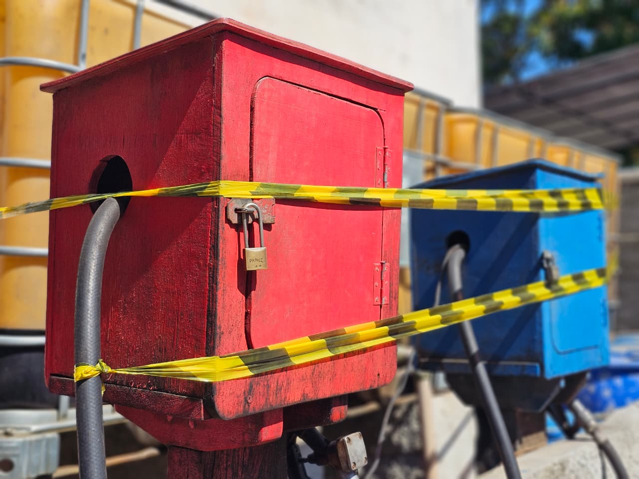 Depósito de combustíveis irregular é fechado em Arraial do Cabo