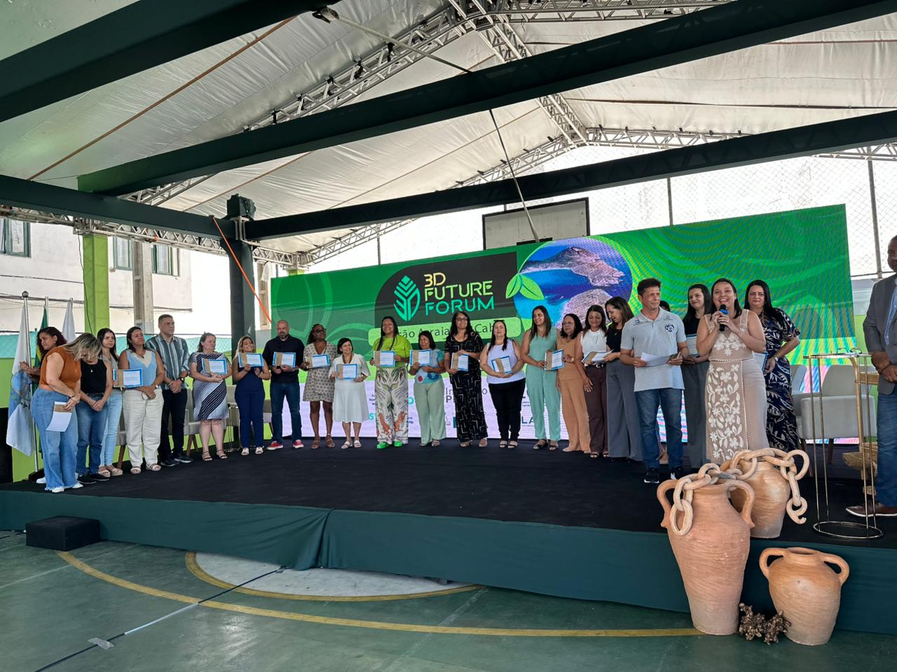 Escolas de Arraial do Cabo recebem Selo Azul por boas práticas pedagógicas e compromisso com educação ambiental